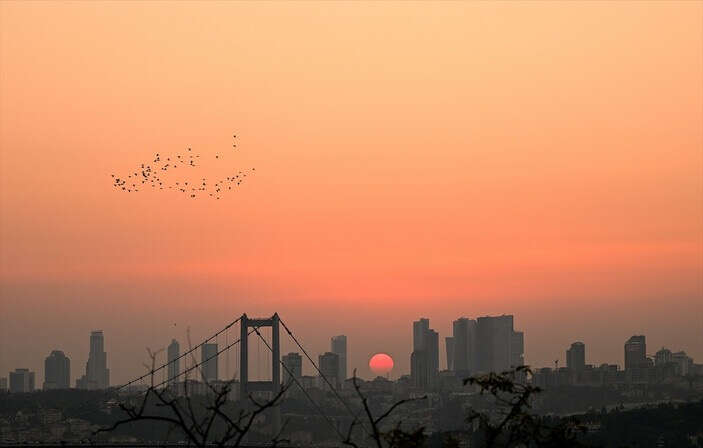 Ortaya kartpostallık görüntüler çıktı