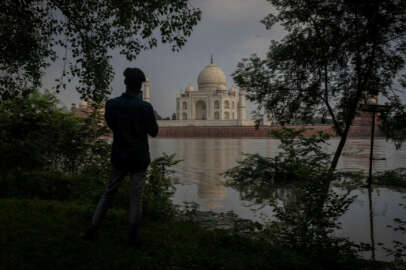 Hindistan’da Tac Mahal'i sel suları bastı!