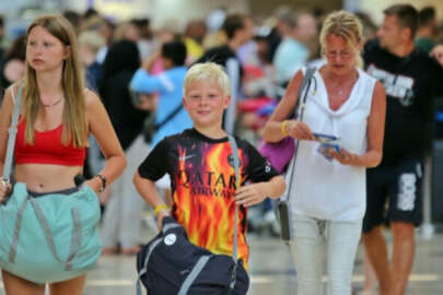 Antalya'da tüm zamanların yolcu rekoru kırıldı