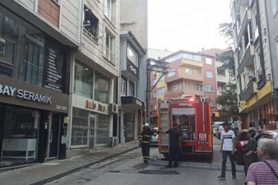 Bursa'da apartmanda yangın paniği! Eşyalar alev aldı