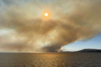 Yunanistan'daki yangın askeri üssün cephaneliğini patlattı!