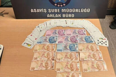 Kocaeli'nde kumar oynayan 3 kişiye idari para cezası