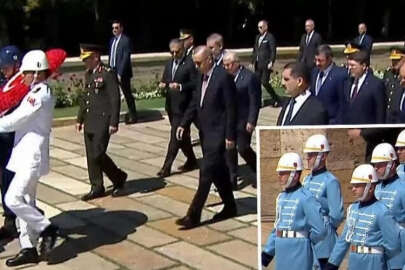 Cumhurbaşkanı Erdoğan ve YAŞ üyeleri Anıtkabir’de!