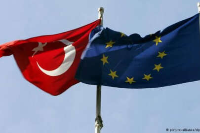 AB'den Türkiye'ye vize serbestisi açıklaması!
