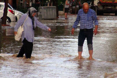 Edirne'yi şiddetli sağanak vurdu!