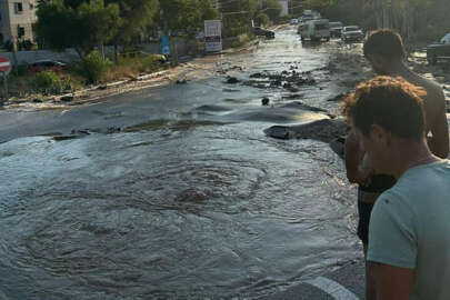 Ana isale hattı bomba gibi patladı! Yoldan geçenler sürüklendi