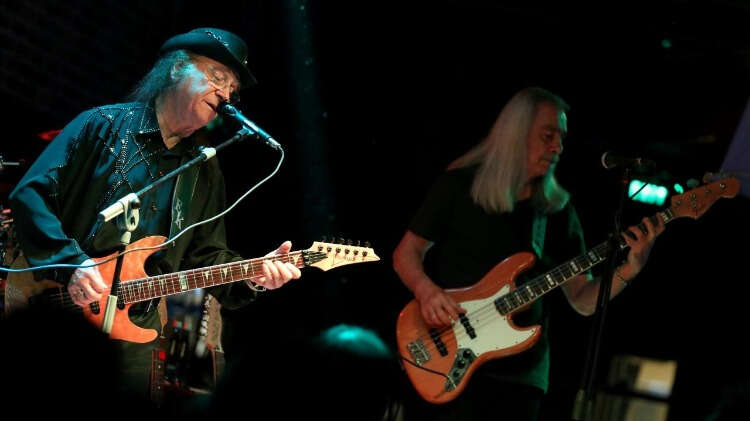 Koray, 1969`da kurduğu "Yeraltı Dörtlüsü" grubuyla yeraltı müzik akımının öncülüğünü yaptı. Bu grubunda Jethro Tull, Pink Floyd ve Cream gibi gruplardan şarkılar uyarladı. Daha sonra Almanya`da tanıştığı bas gitarist Jerzy Ziembrowski ile 1971`de "Super Group" adlı psikadelik rock grubunu kuran Koray, 1973`te müzik çalışmalarına solo devam etme kararı aldı.