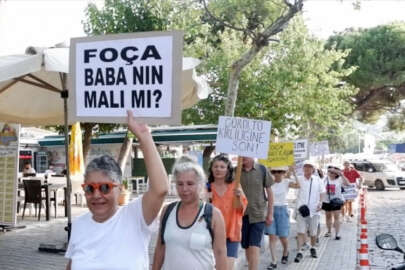 İzmir Foça'da deniz ve kıyı kirliliği protestosu!