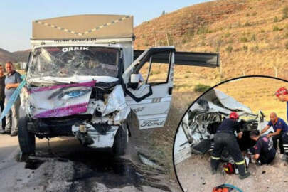 Aksaray'da kamyonet ile hafif ticari araç kafa kafaya çarpıştı!