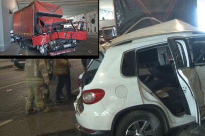 Başakşehir'de cip kamyonete çarptı: 1'i ağır 2 yaralı