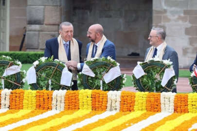 Cumhurbaşkanı Erdoğan, Gandhi'nin anıt mezarını ziyaret etti