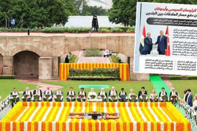 Dünya 'son dakika' koduyla duydu! Zirveye damga vuran buluşma