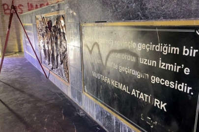 İzmir'de Atatürk Anıtı'na sprey boyalı saldırıya tutuklama