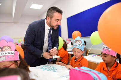 Kestel Belediye Başkanı Önder Tanır'dan miniklere hediyeler var
