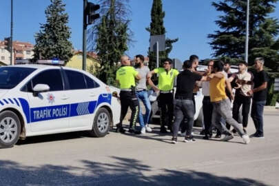 Bursa'da hafif ticari aracın çarptığı kadın yaralandı