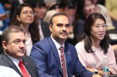 Bakan Kacır Güney Kore'de! 'Türkiye'ye yatırım yapan herkes kazandı'