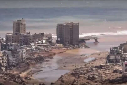 Libya'daki sel felaketinde hayatını kaybedenlerin bedeni karaya vurdu