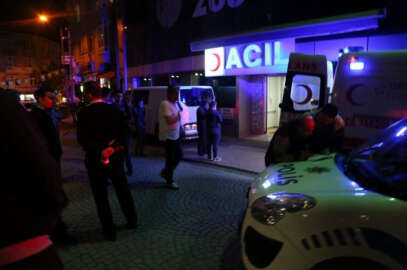 Balıkesir'de 2 kişi, otomobilin çarpması sonucu hayatını kaybetti