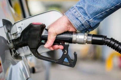 Akaryakıtta zam yağmuru devam ediyor! Benzin de zamlandı