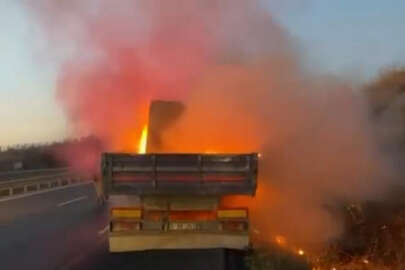 Bursa'da seyir halindeki tır alev alev yandı