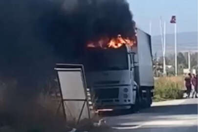 Bursa'da tır seyir halindeyken alev aldı!