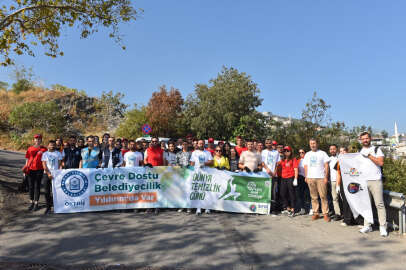 Bursa Yıldırım'da Dünya Temizlik Günü'nde 1 ton atık toplandı