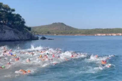 İnegöllü yüzücüler Ayvalık'ta kulaçları madalyalara attı