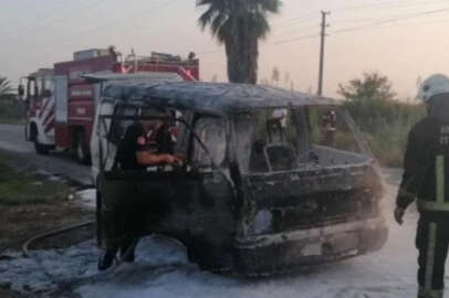 Araç yandı sahibi bırakıp evine gitti!