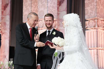 Cumhurbaşkanı Erdoğan yeğeninin nikah törenine katıldı
