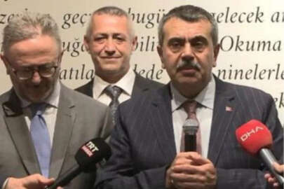 'Cumhuriyetin 100. Yılında Eğitimden İzler Sergisi' açıldı