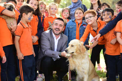 Başkan Tanır ve öğrenciler patili dostları yalnız bırakmadı