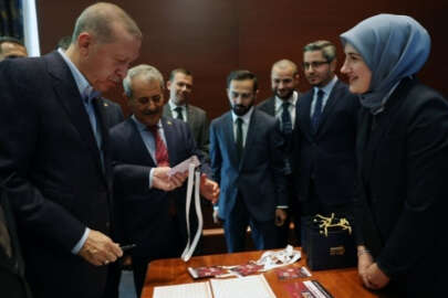 Cumhurbaşkanı Erdoğan delege kartını aldı