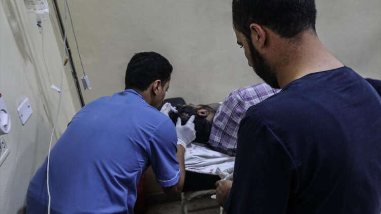 Suriye Sivil Savunması (Beyaz Baretliler) kaynaklarından alınan bilgiye göre, Suriye ordusunun saldırısında 6`sı çocuk, 5`i kadın 13 sivil yaralandı.