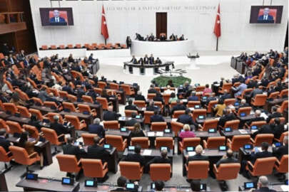 AK Parti, yeni yasama yılının ilk torba teklifi için mesai yapıyor