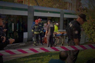 Eve gitmek için tramvay durağında bekliyordu! Sonrası çok korkunç