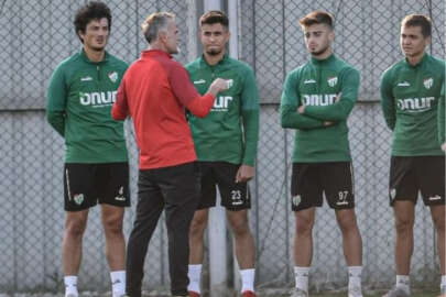 Bursaspor Murat Sözkesen ile ilk antrenmanını yaptı