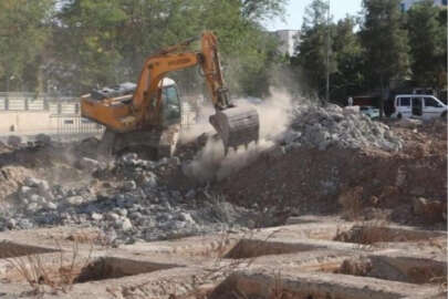 Galeria Sitesi'nin temeli kapatılıyor