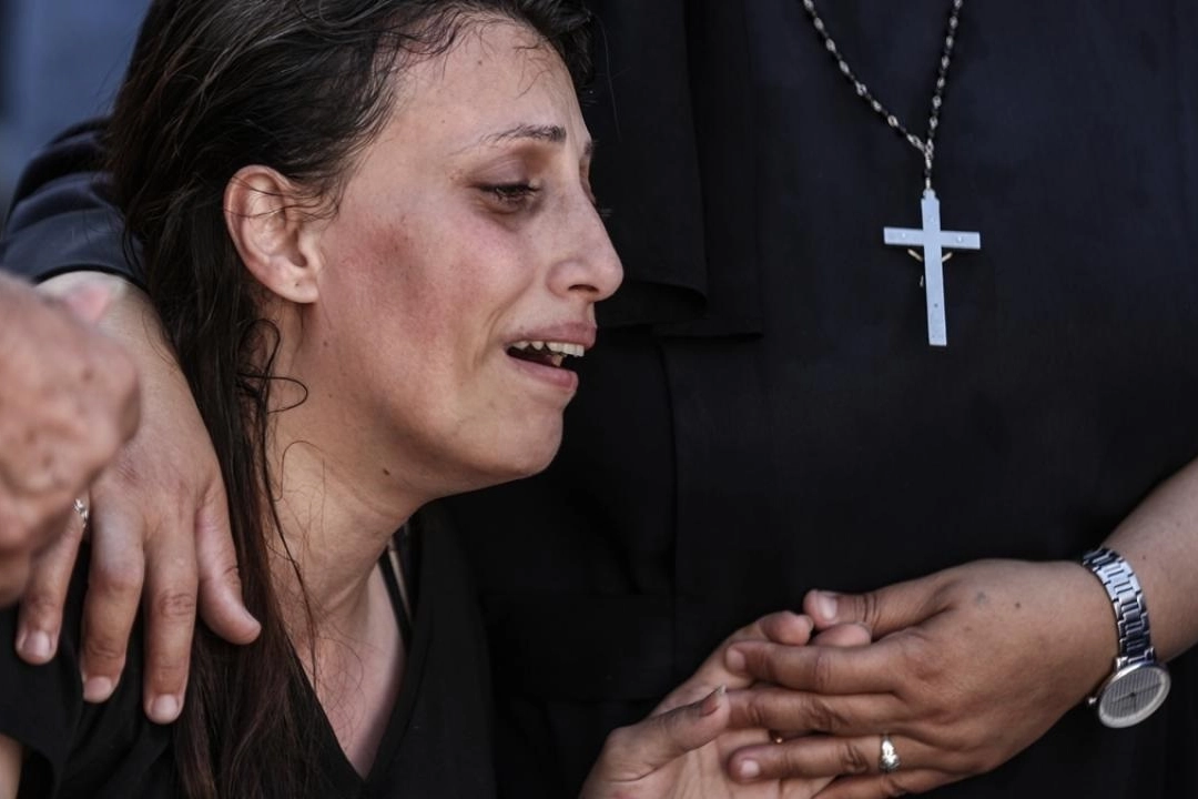 İsrail'in Gazze'deki kilise saldırısında hayatını kaybedenler için cenaze töreni düzenlendi