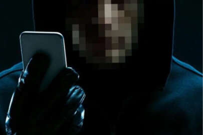 Müstehcen sosyal medya grubu kurdu! Taminatsız kovuldu