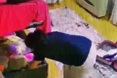 Bursa'da kiracısını soyan ev sahibi kamerada!