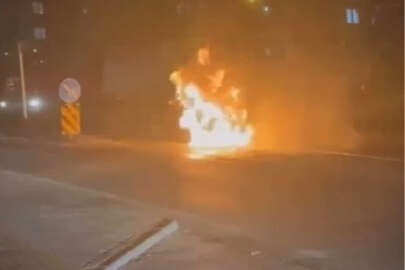 Bursa'da seyir halindeki araç alev alev yandı