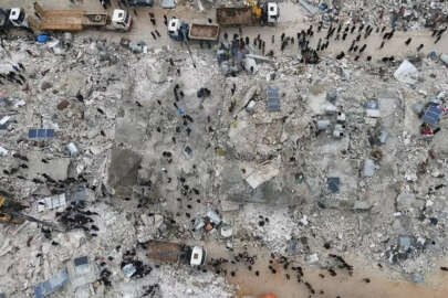 Deprem bölgesinde İmha ve İhya çalışmaları hızla devam ediyor