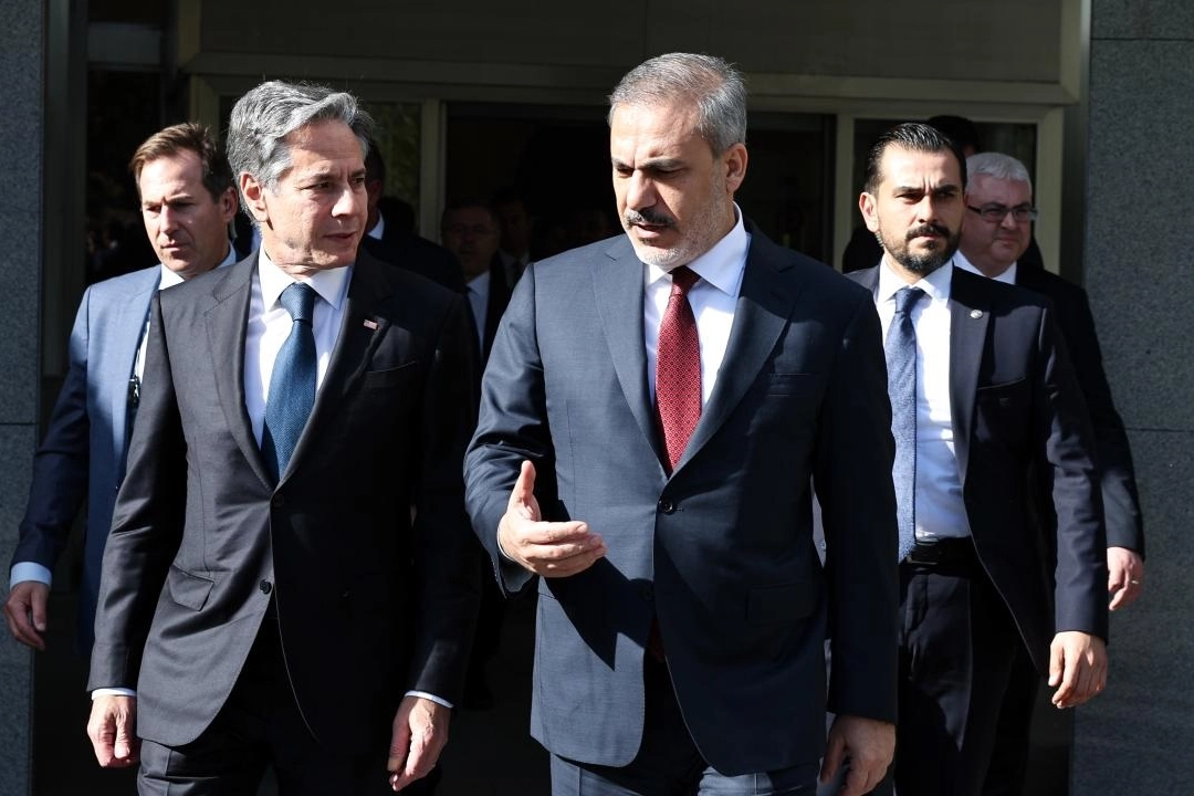 Bakan Fidan: İsrail'in sivilleri hedef alması önlenmeli