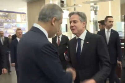 Blinken Hakan Fidan'a sarılmak istedi ama bunu beklemiyordu!