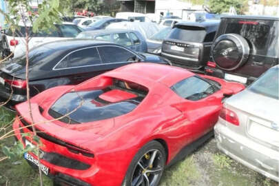 Polat çiftinin araçları yediemin otoparkına çekildi