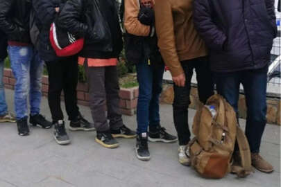 Yurda yasa dışı yollarla giren 8 düzensiz göçmen yakalandı