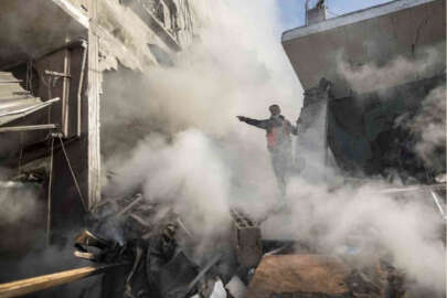 İsrail sivil yerleşim alanlarını hedef aldı