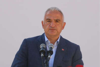 Bakan Ersoy, Traian Anıtsal Çeşmesi'nde incelemelerde bulundu