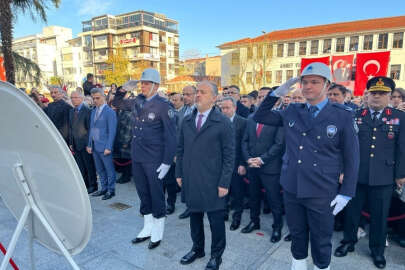 Bursa'da belediyeler Ulu Önder Atatürk'ü özlemle andı
