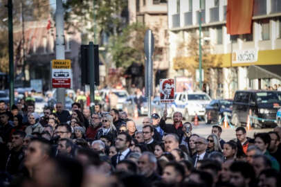 Bursa'da hayat Ulu Önder Mustafa Kemal Atatürk için durdu!